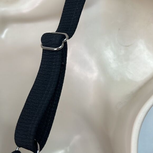 Cupshe Black Bikini top size Medium NWT - Picture 7 of 11